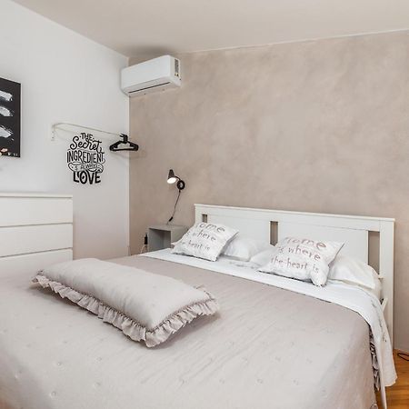 Apartment Tesic Close To The Sea With Shared 4Xbicycles Fažana エクステリア 写真